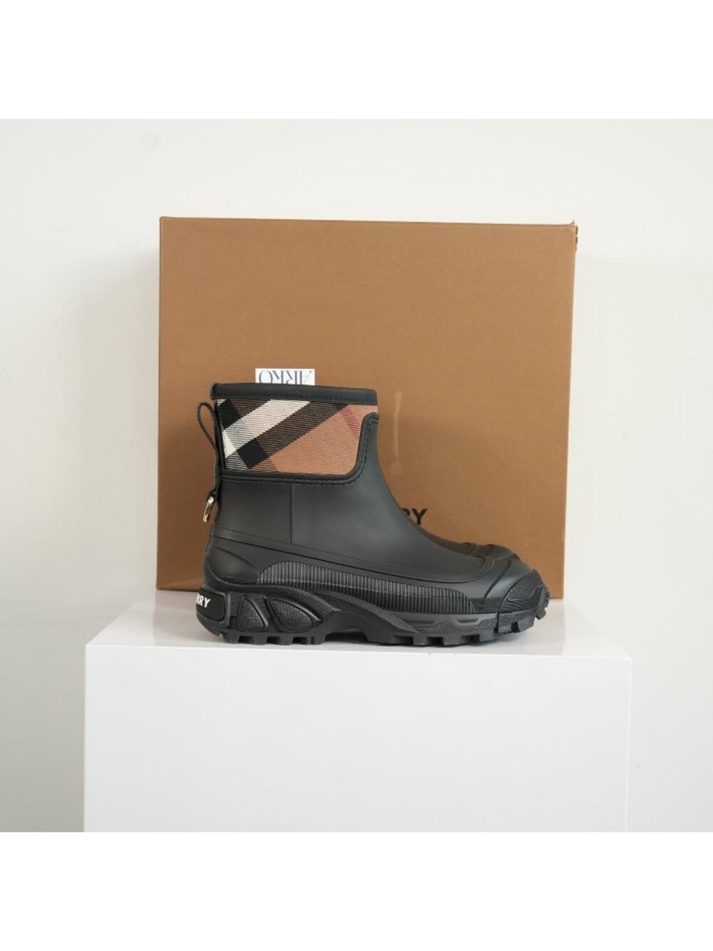 Burberry Ryan Ankle Rain Boots Size 37 With box